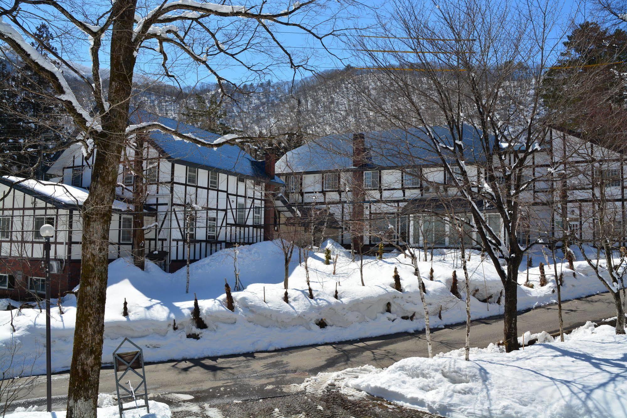 Hotel Sejour Mint In Hakuba Eksteriør billede